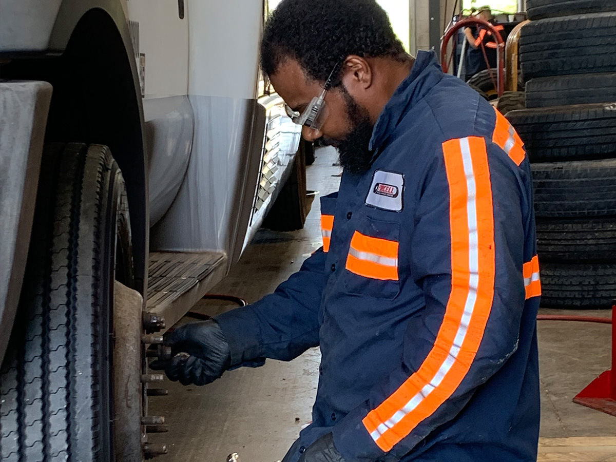 Tire Services – Maximize tire life and fleet uptime with professional tire installation, repair, monitoring, and maintenance solutions